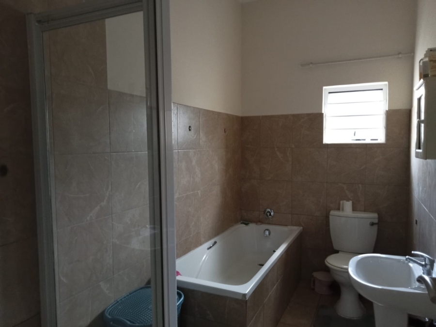 4 Bedroom Property for Sale in Greenfields Eastern Cape